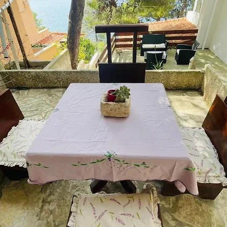 Cosy On The Private - Karbuni Korcula 公寓
