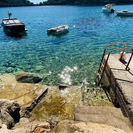 Cosy On The Private - Karbuni Korcula Prižba