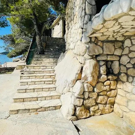 Cosy On The Private - Karbuni Korcula Daire Prižba