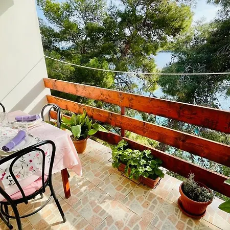 Cosy On The Private - Karbuni Korcula