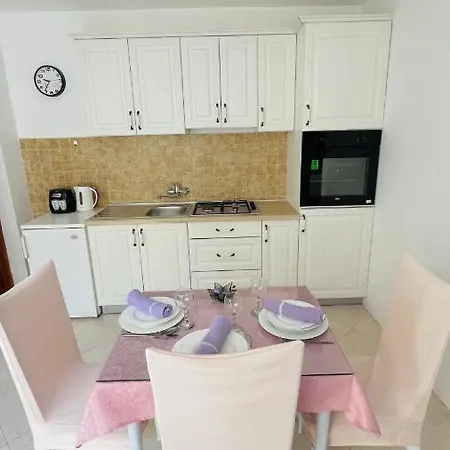 Cosy On The Private - Karbuni Korcula *